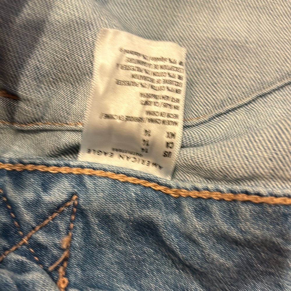 American Eagle Denim Skirt NWOT please send offer - Picture 3 of 4